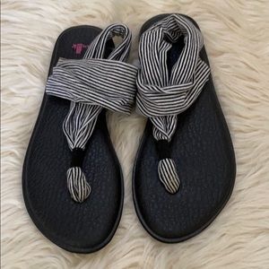Sanuk black and white sandal